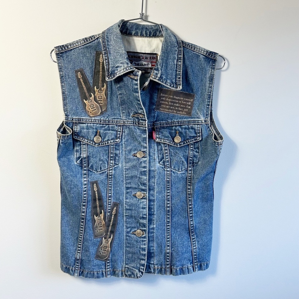 Vintage CRN-F3 unique denim vest, music, guitar appliqués size XS